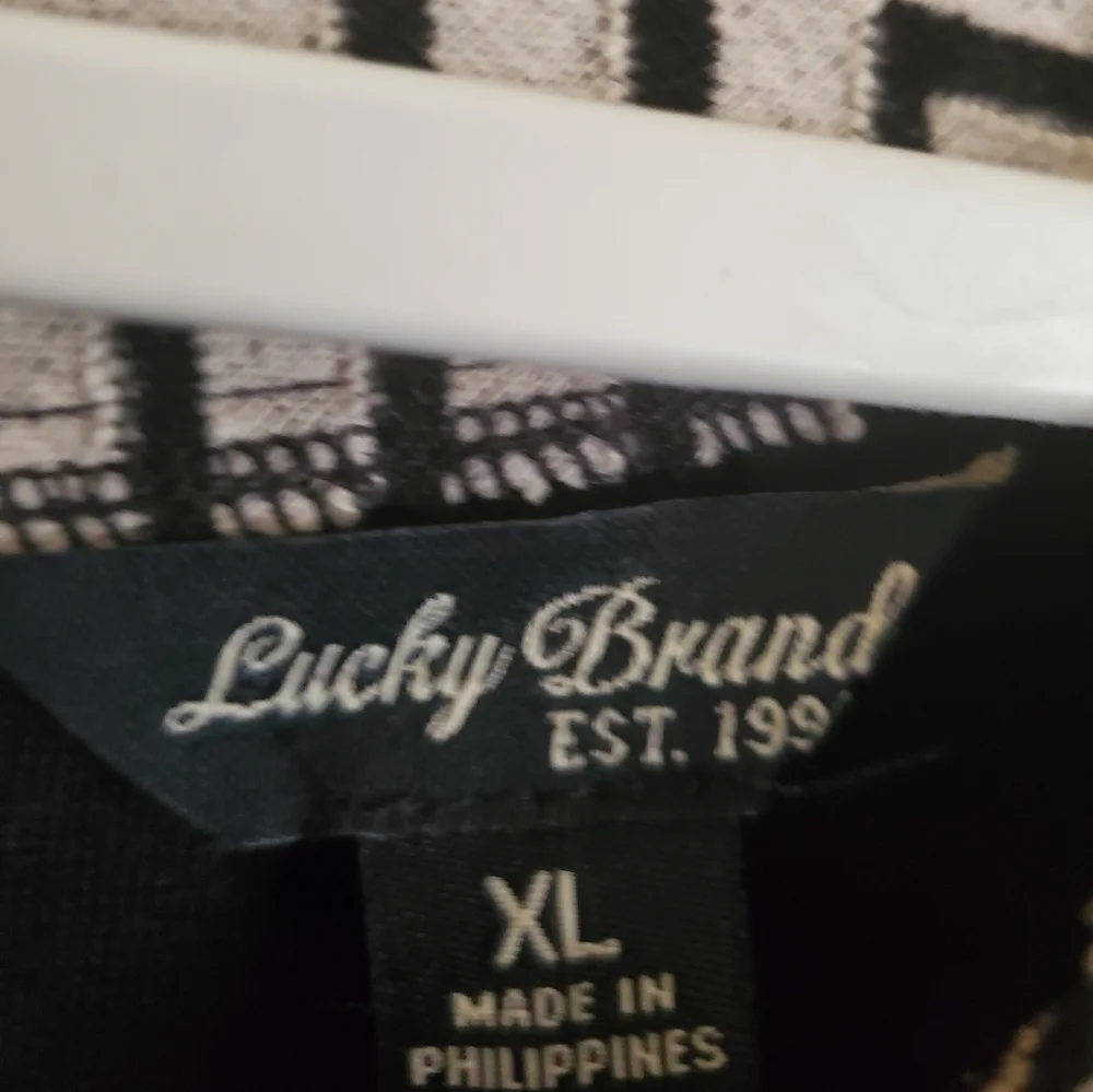 Lucky Brand Aztec Women's Top. - Picture 3 of 3